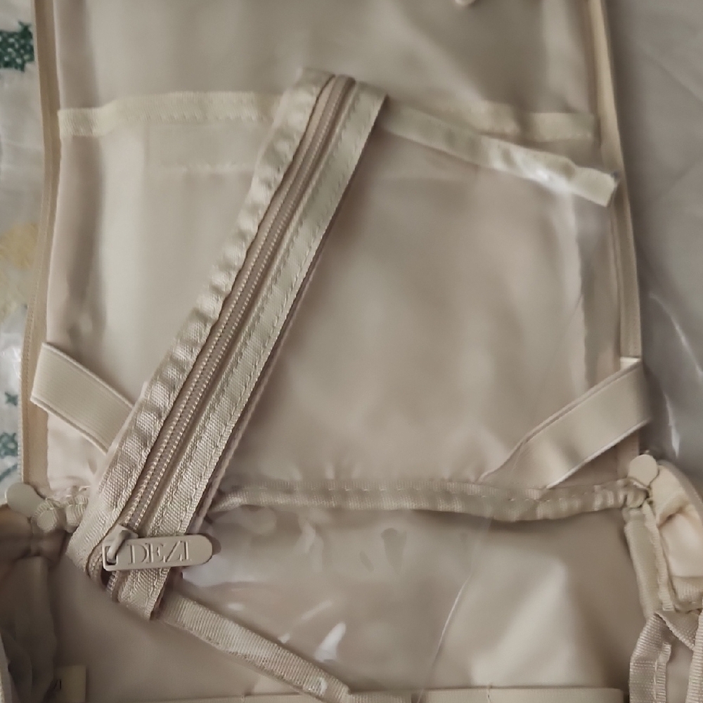 DEZI Ivory Textured Backpack - Picture 4 of 6